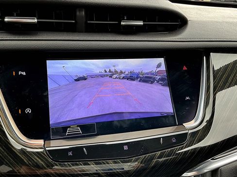 Used 2020 Cadillac XT6 Premium Luxury image 21