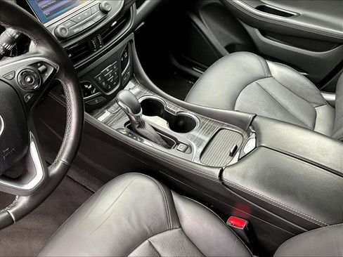 Used 2017 Buick Envision Essence FWD image 18