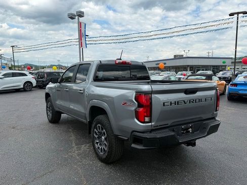 Used 2025 Chevrolet Colorado Z71 w/ Z71 Convenience Package 2 AWD/4WD image 5