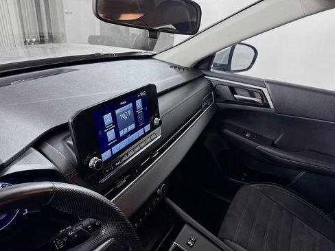 Used 2024 Mitsubishi Outlander 4WD Plug-In Hybrid image 7