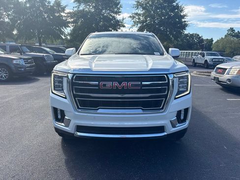 Used 2023 GMC Yukon XL SLT AWD/4WD image 9