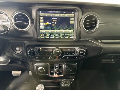 Used 2023 Jeep Wrangler Unlimited Sahara w/ Cold Weather Group image 21