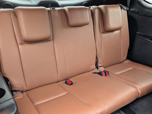 Used 2017 Toyota Highlander Limited Platinum image 13