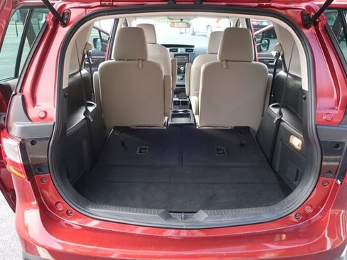 Used 2012 MAZDA MAZDA5 Touring w/ Moonroof & Audio Pkg image 15