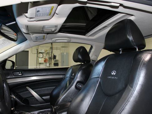 Used 2011 INFINITI G37 Journey w/ Premium Pkg RWD image 25