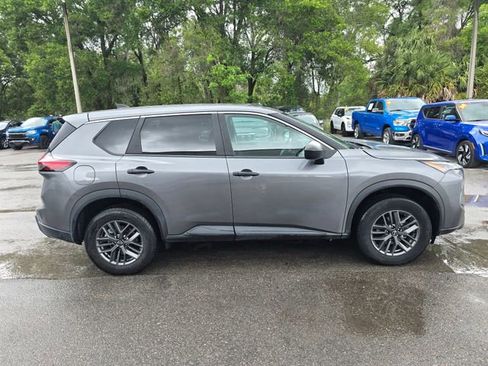 Used 2024 Nissan Rogue S image 3