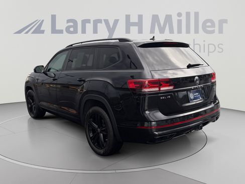 Used 2023 Volkswagen Atlas SEL R-Line AWD/4WD image 3