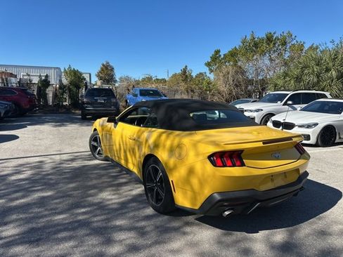 Used 2024 Ford Mustang Premium image 9