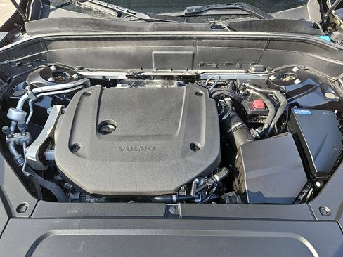 Certified 2023 Volvo XC90 B6 Ultimate w/ Protection Package image 28