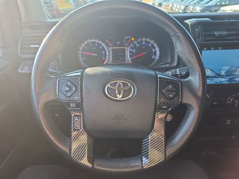 Used 2018 Toyota 4Runner TRD Off-Road Premium image 23