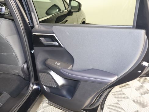 Used 2025 Mitsubishi Outlander ES image 41