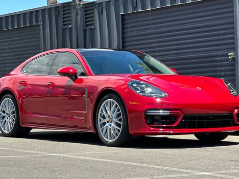 Certified 2023 Porsche Panamera Platinum Edition RWD image 10