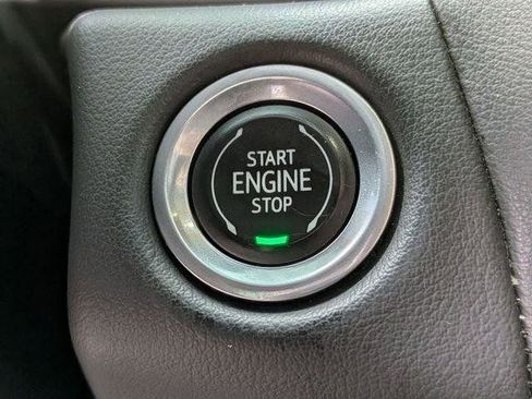 Used 2021 GMC Yukon XL SLT AWD/4WD image 21