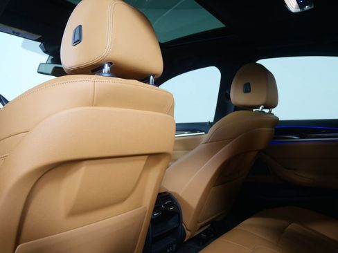 Certified 2023 BMW 530i w/ Premium Package image 16