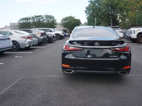 Used 2021 Lexus ES 350 w/ Premium Package FWD image 4