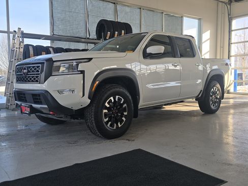 Used 2024 Nissan Frontier PRO-4X w/ Off-Road Protection Package image 4