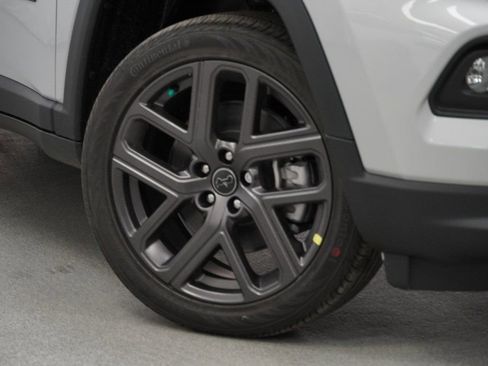 New 2026 Jeep Compass Latitude AWD/4WD image 4