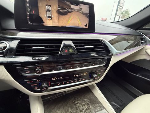 Used 2018 BMW 540i RWD image 29