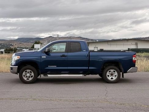 Used 2015 Toyota Tundra SR5 AWD/4WD image 2