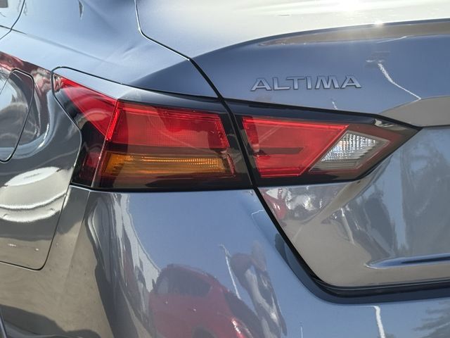 Used 2024 Nissan Altima 2.5 SR FWD image 6