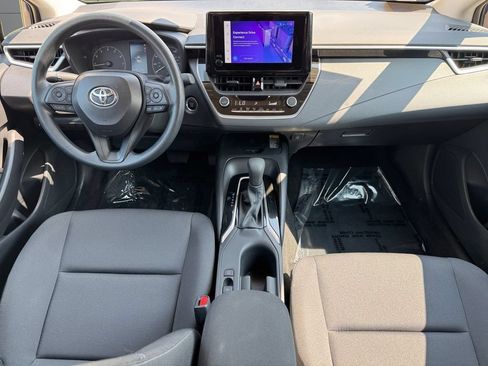 Used 2025 Toyota Corolla LE w/ LE Premium Package FWD image 12