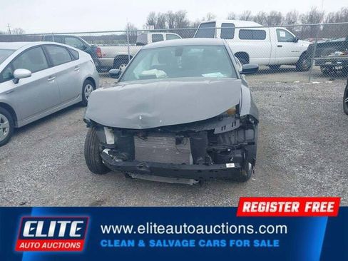 Used 2019 Dodge Charger SXT image 23