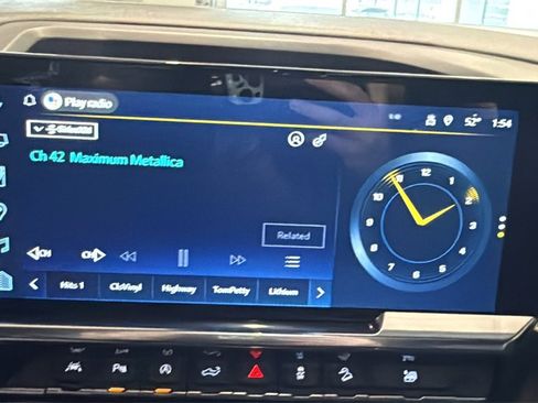 Used 2025 Chevrolet Silverado 1500 LTZ w/ LTZ Premium Package image 27