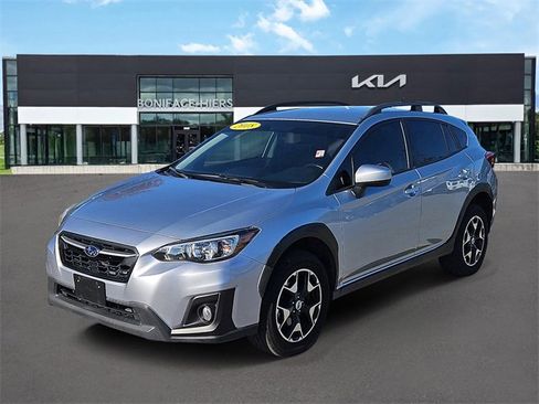 Used 2018 Subaru Crosstrek 2.0i Premium w/ Eyesight System image 2