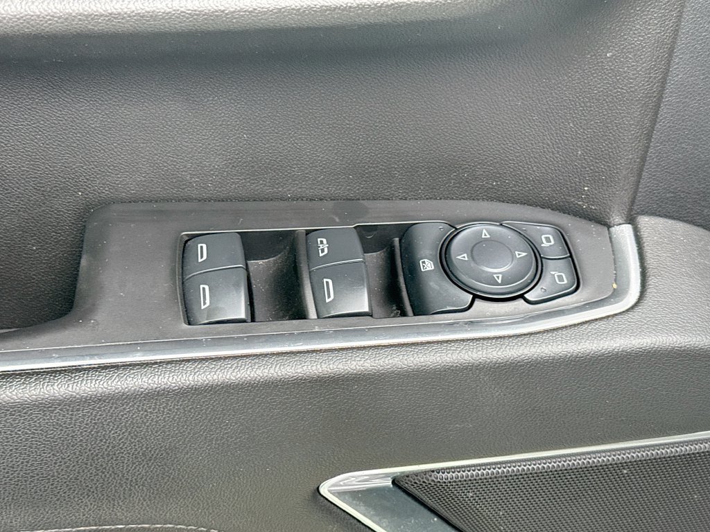 Used 2025 Chevrolet Silverado 1500 LT RWD image 18