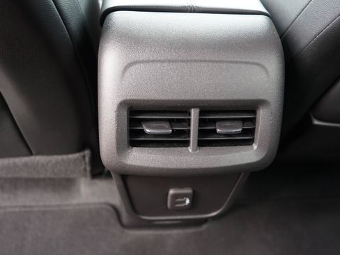 Used 2023 GMC Terrain SLT w/ Elevation Edition FWD image 19