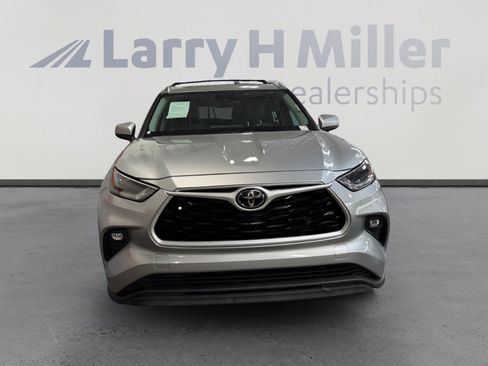 Used 2021 Toyota Highlander XLE FWD image 8