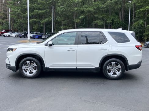 Used 2023 Honda Pilot EX-L image 7
