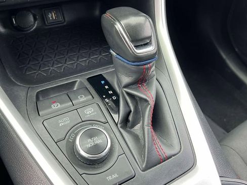 Certified 2023 Toyota RAV4 SE w/ Weather & Moonroof Package image 31