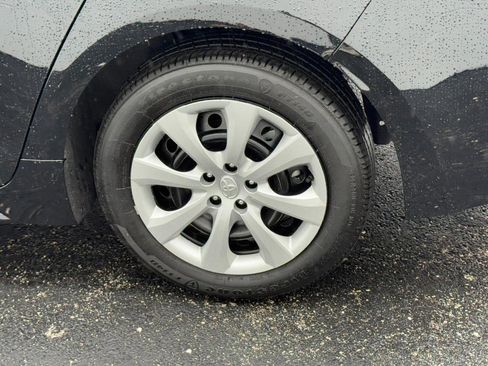 Used 2025 Toyota Corolla LE image 5