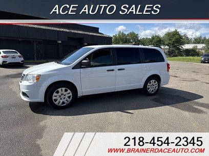 Used 2019 Dodge Grand Caravan SE w/ UConnect Hands-Free Group