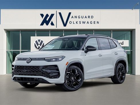 New 2026 Volkswagen Tiguan SE R-Line image 1