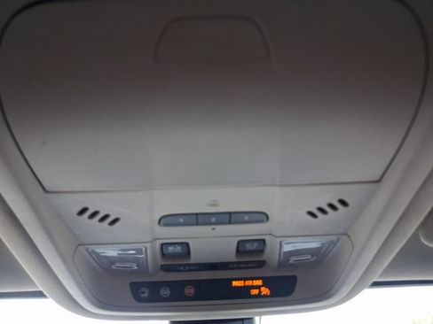 Used 2022 GMC Acadia Denali w/ Denali Ultimate Package FWD image 34