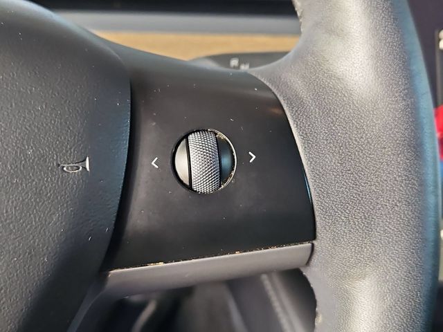 Used 2021 Tesla Model Y Performance AWD/4WD image 14