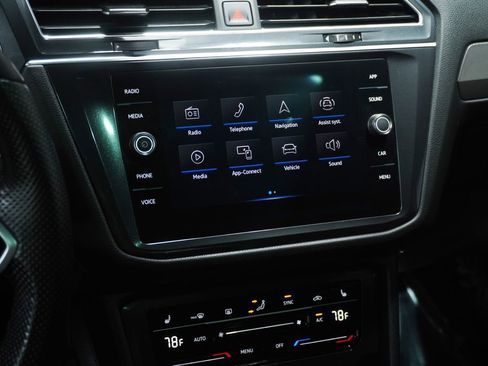 Certified 2023 Volkswagen Tiguan SE R-Line FWD image 17