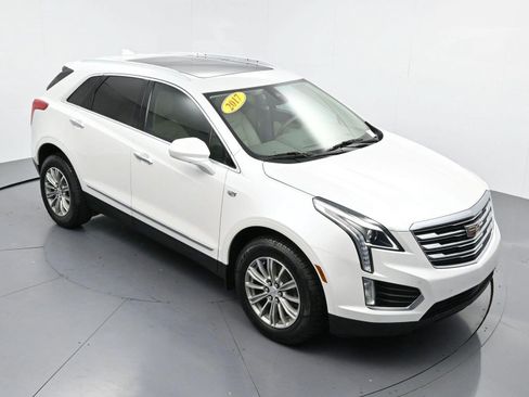 Used 2017 Cadillac XT5 Luxury w/ Driver Awareness Package FWD image 44