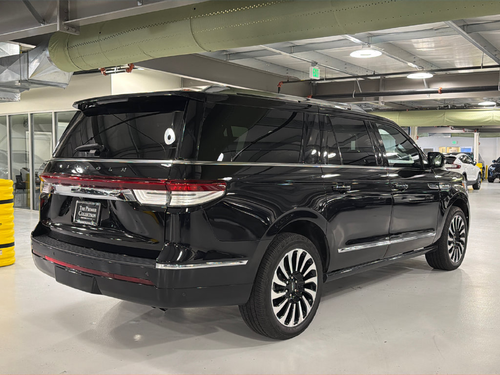 Used 2023 Lincoln Navigator L Black Label AWD/4WD image 4