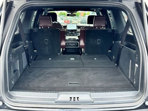 Used 2022 Ford Expedition Max Limited RWD image 19