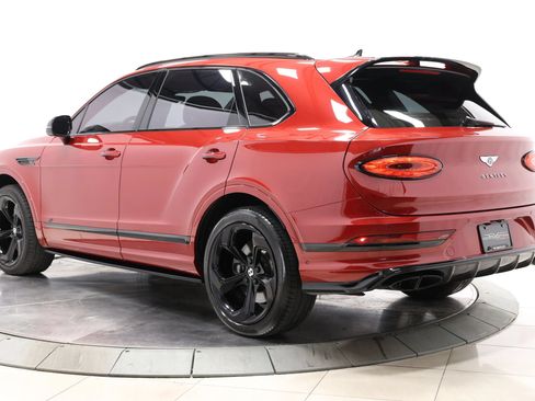 Used 2022 Bentley Bentayga AWD/4WD image 74