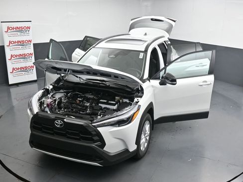 New 2026 Toyota Corolla Cross LE image 37