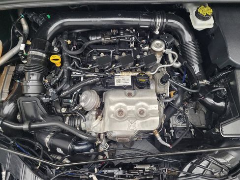Used 2018 Ford Focus SE FWD image 30