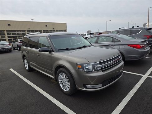Used 2014 Ford Flex SEL w/ Equipment Group 202A image 3
