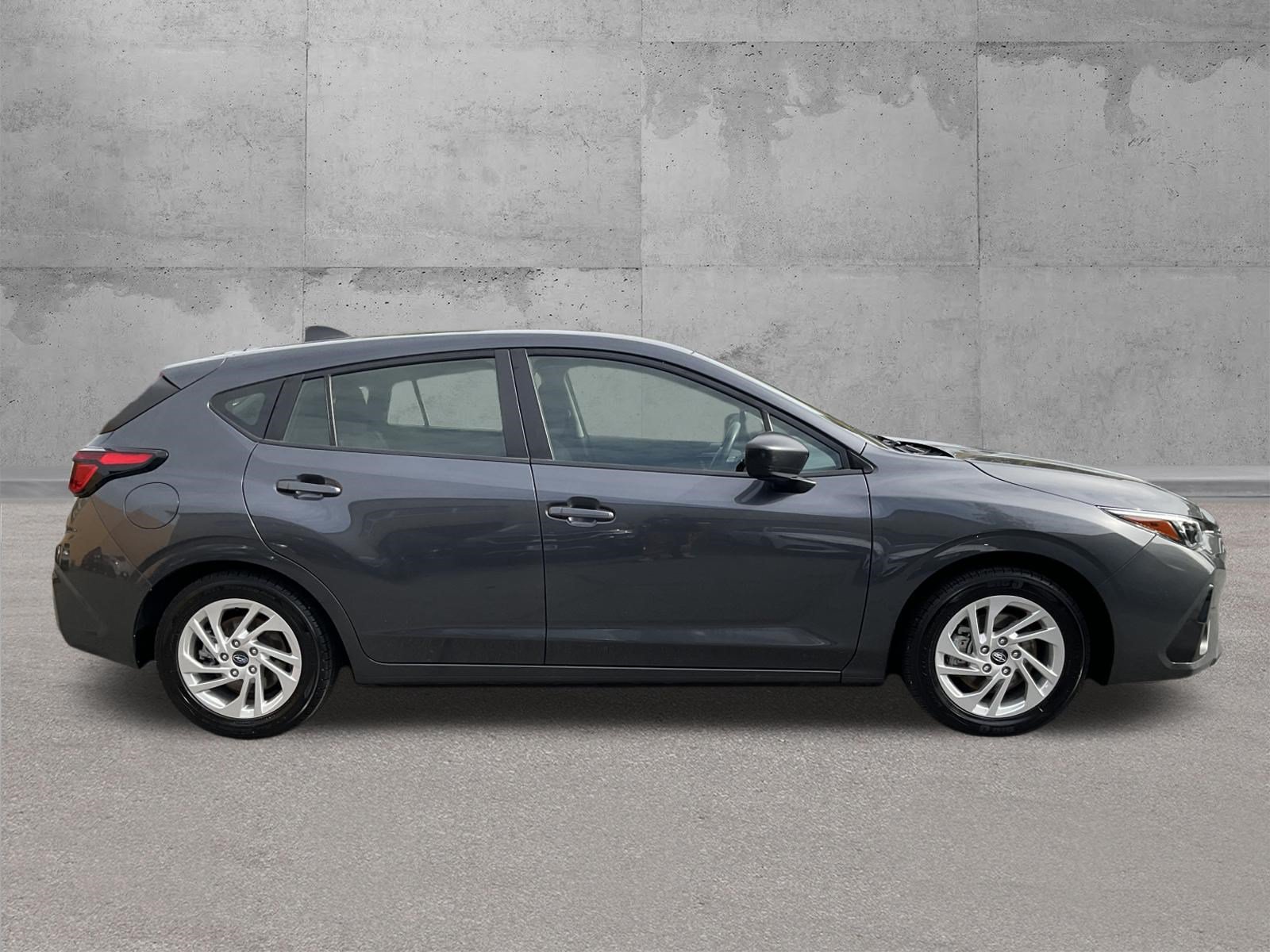 Used 2025 Subaru Impreza 2.0i AWD/4WD image 2