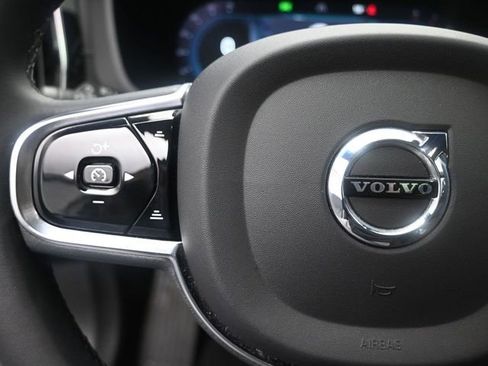 Used 2023 Volvo XC60 B5 Ultimate w/ Protection Package Premier image 15