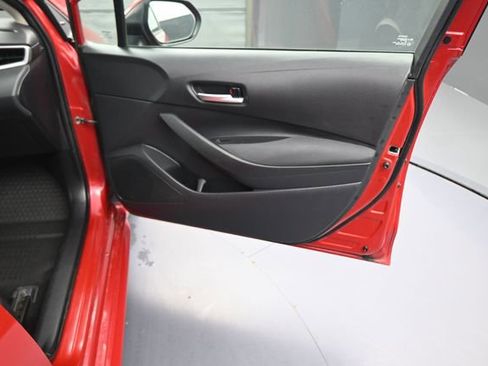 Used 2021 Toyota Corolla LE FWD image 66