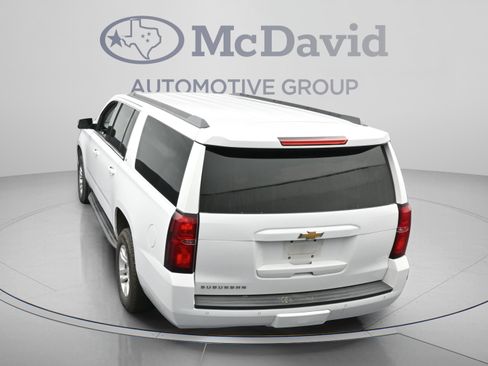 Used 2018 Chevrolet Suburban LT RWD image 39